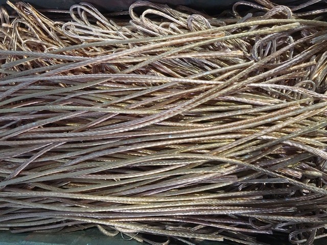 画像:特銅(ピカ線)