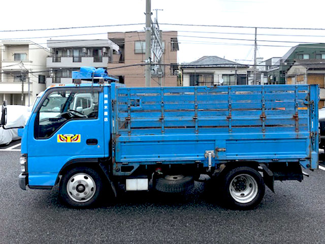 画像:2t平ボディ車